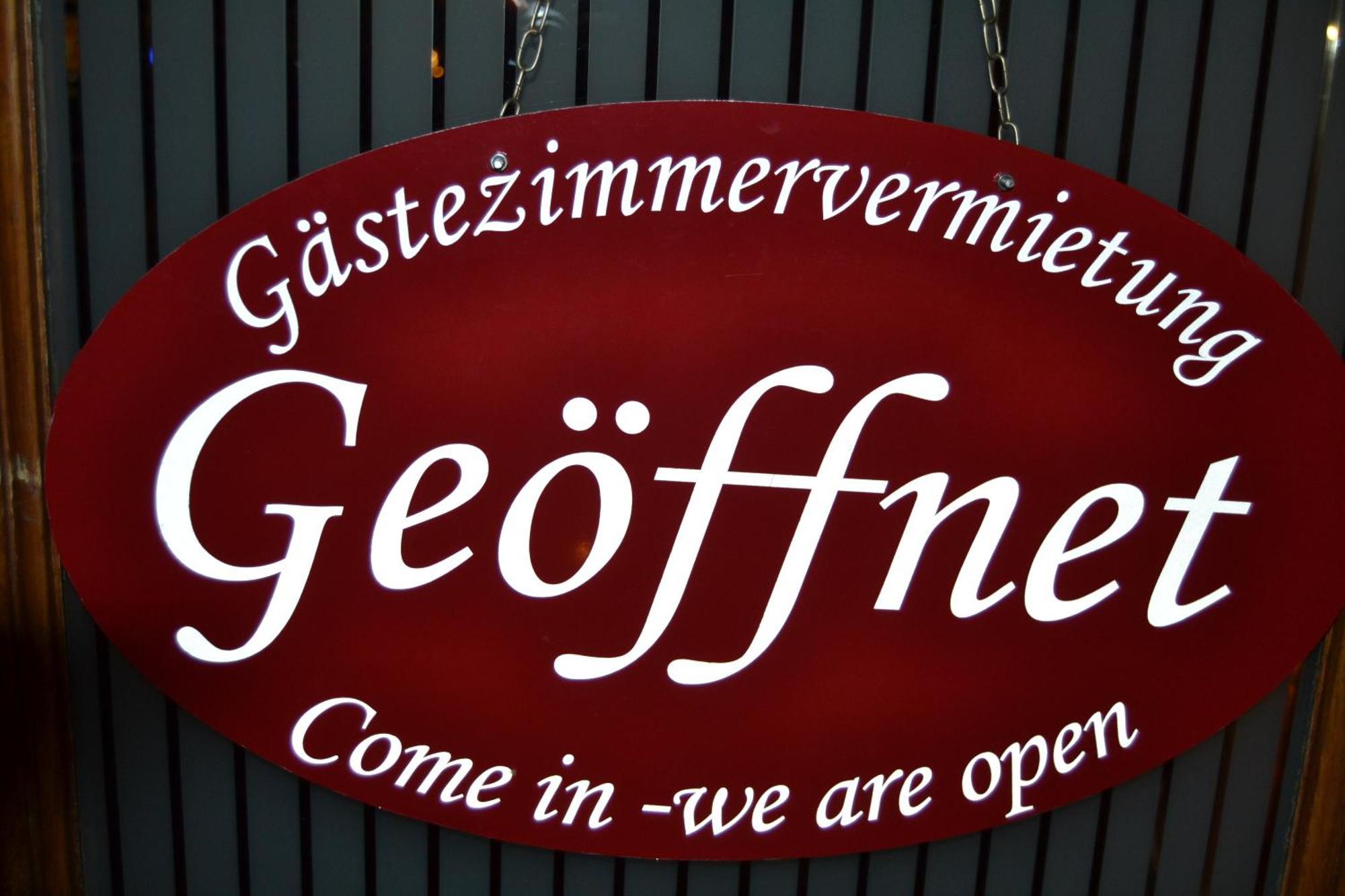 Gast-Und Weinhaus Zwiebelturm Kerken Exteriör bild